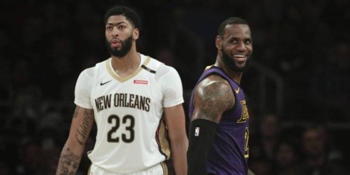 NBA季后赛焦点战，詹姆斯50分创纪录助湖人险胜