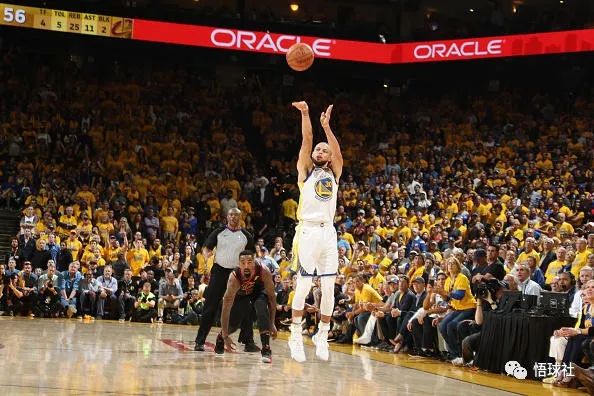 NBA常规赛收官战，库里三分绝杀雷霆，勇士锁定西部第三